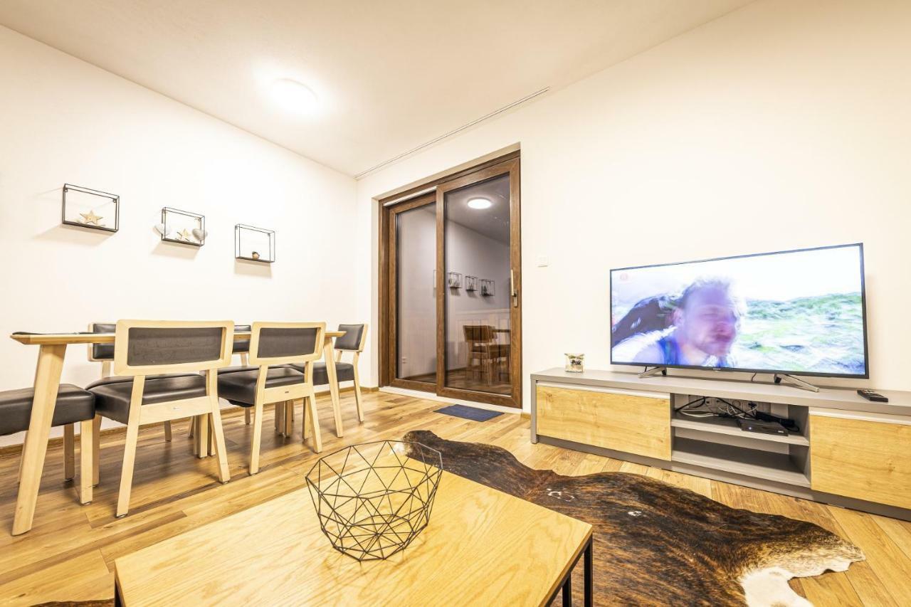 Apartmanovy Dom Poludnica - Chopok Juh Тале Экстерьер фото